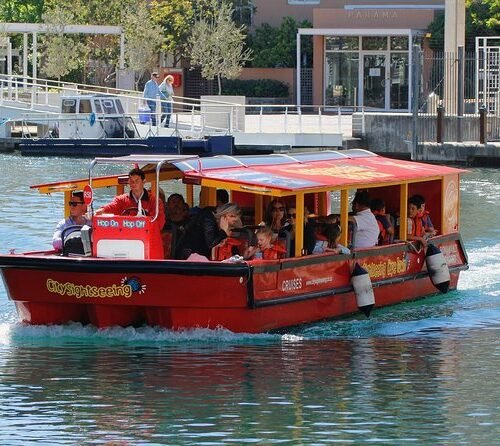 Red Canal cruise